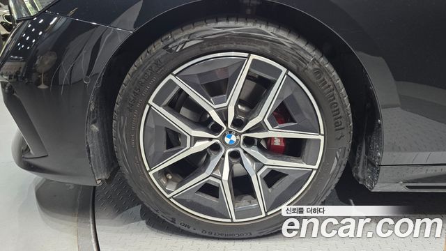 BMW 5 Series G60 520i Special Edition - фото 4