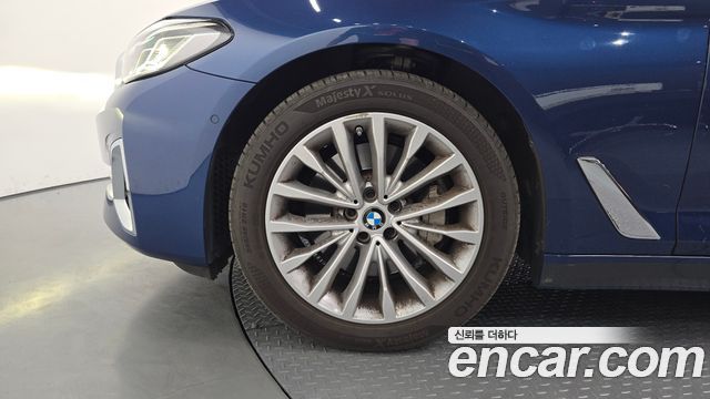 BMW 5 Series G30 530i Luxury - фото 4