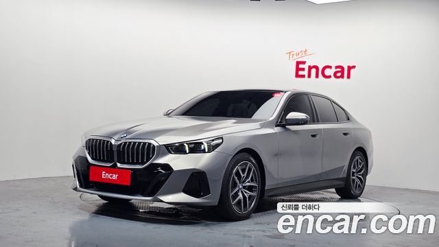 BMW 5 Series G60 520i M Sport - фото 0