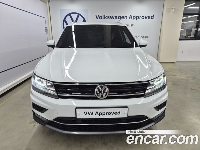 Volkswagen Tiguan 2-го поколения 2.0 TDI Premium - фото 2