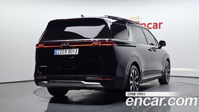 Kia Carnival 4-го поколения 7-Seater Noblesse - фото 1