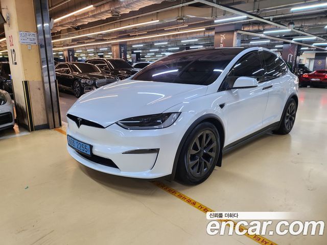 Tesla Model X AWD - фото 0