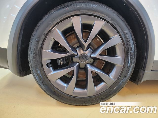 Tesla Model X AWD - фото 4