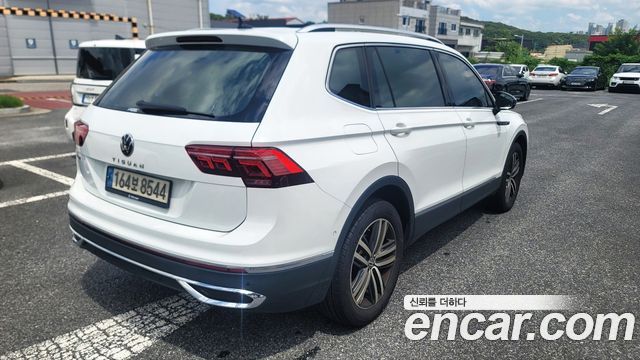 Volkswagen Tiguan Allspace 2.0 TDI Prestige - фото 3