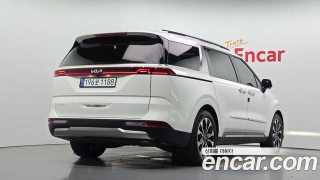 Kia Carnival 4-го поколения 9-Seater Signature - фото 1