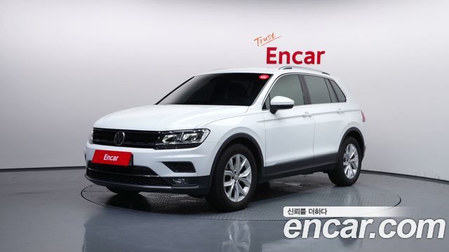 Volkswagen Tiguan 2-го поколения 2.0 TDI Premium - фото 0