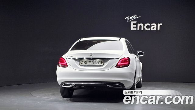 Mercedes-Benz C-Class W205 C200 Avantgarde - фото 2