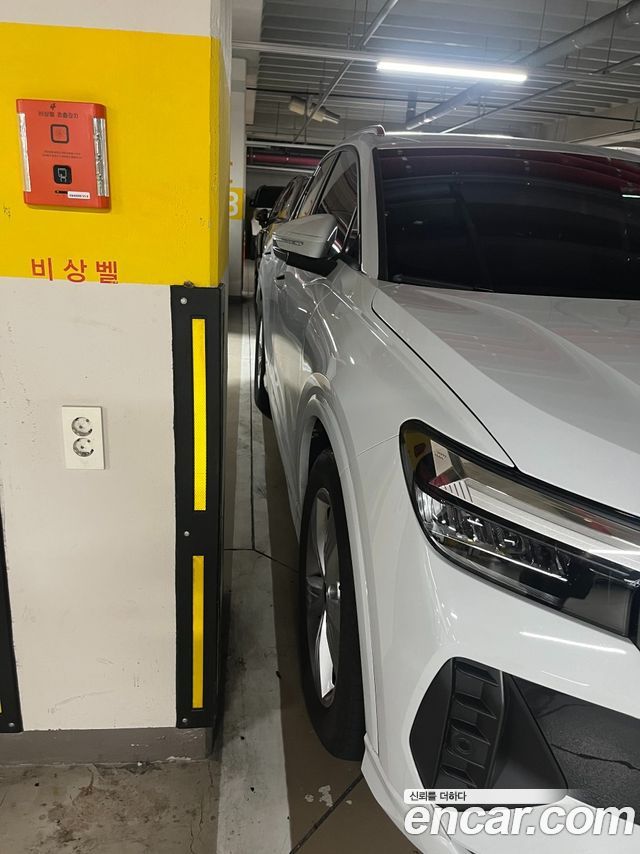Audi Q4 e-Tron F4 40 - фото 3
