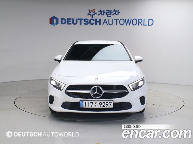 Mercedes-Benz A-Class W177 A220 Sedan - фото 2
