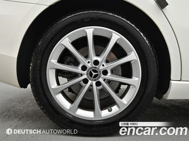 Mercedes-Benz A-Class W177 A220 Sedan - фото 4