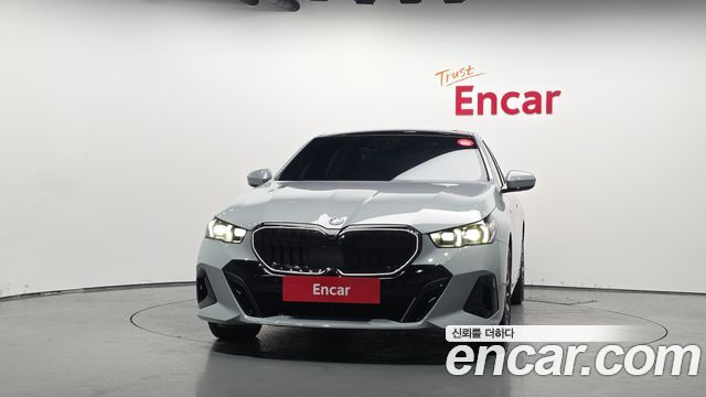 BMW 5 Series G60 530e M Sport - фото 2