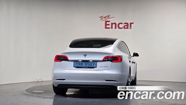 Tesla Model 3 Long Range AWD - фото 3