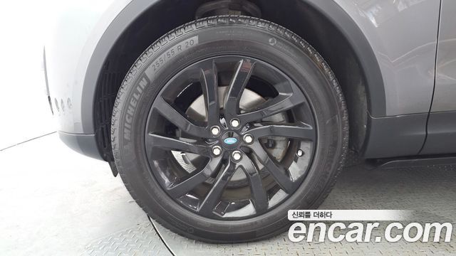 Land Rover Discovery 3.0 TD6 HSE - фото 4
