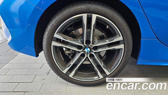 BMW 1 Series F40 120i M Sports - фото 4