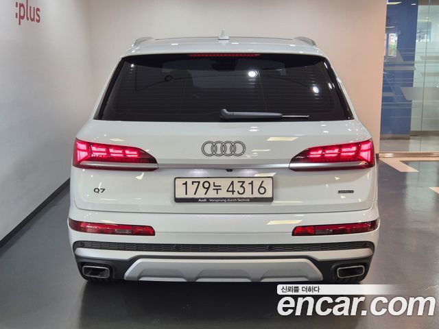 Audi Q7 50 TDI Quattro - фото 3