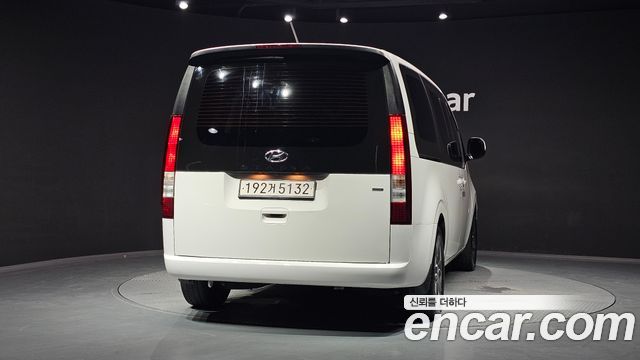 Hyundai Staria 4WD Tourer 9-Seater Modern - фото 3