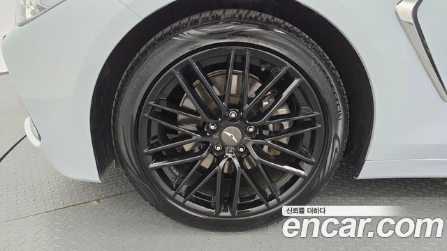Genesis G70 2.0T Advanced - фото 4