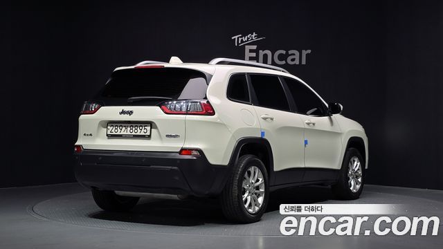 Jeep Cherokee KL 2.4 Longitude High AWD - фото 1
