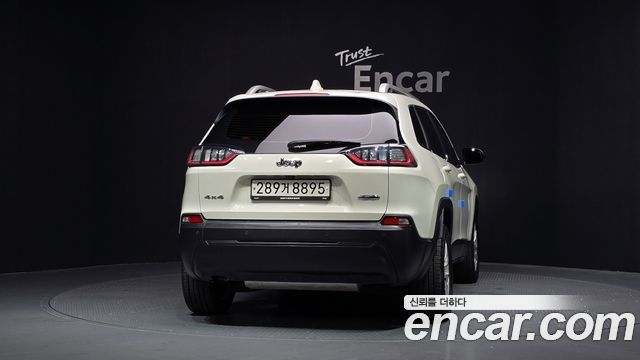 Jeep Cherokee KL 2.4 Longitude High AWD - фото 3