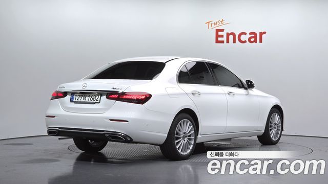 Mercedes-Benz E-Class W213 E220d 4MATIC Exclusive - фото 1
