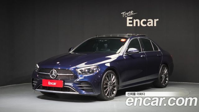 Mercedes-Benz E-Class W213 E350 4MATIC AMG Line - фото 0