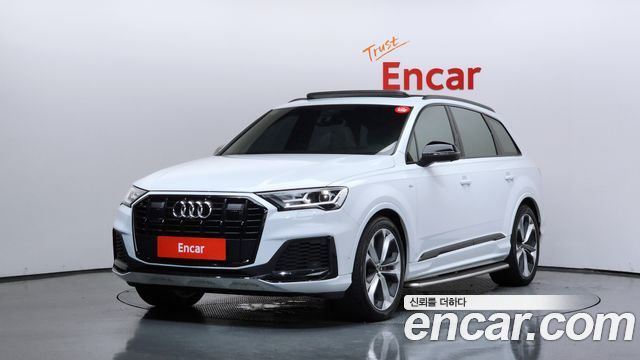 Audi Q7 55 TFSI Quattro Premium - фото 0