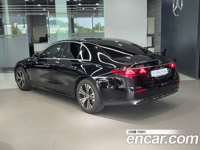 Mercedes-Benz E-Class W214 E200 Avantgarde - фото 1