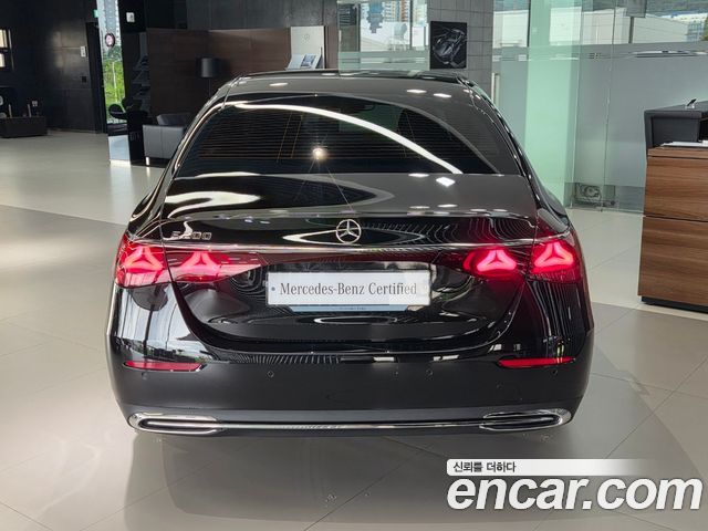 Mercedes-Benz E-Class W214 E200 Avantgarde - фото 3