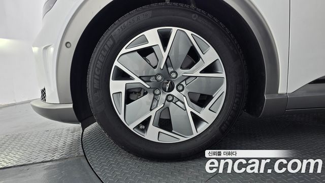 Genesis GV60 Standard - фото 4