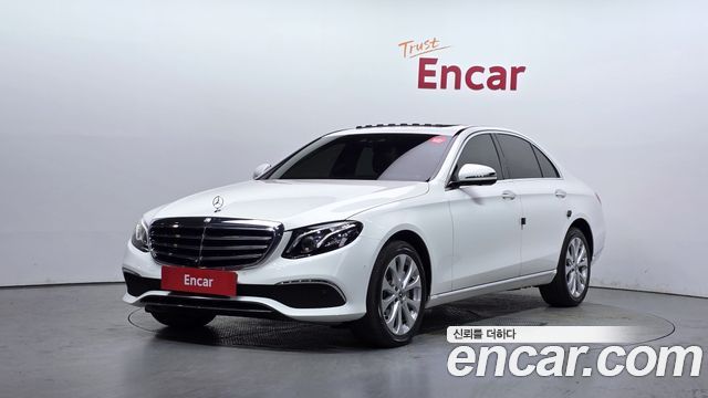 Mercedes-Benz E-Class W213 E300 4MATIC Exclusive - фото 0