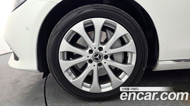 Mercedes-Benz E-Class W213 E300 4MATIC Exclusive - фото 4