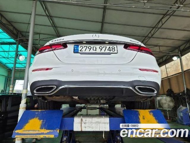 Mercedes-Benz E-Class W213 E220d 4MATIC AMG Line - фото 1