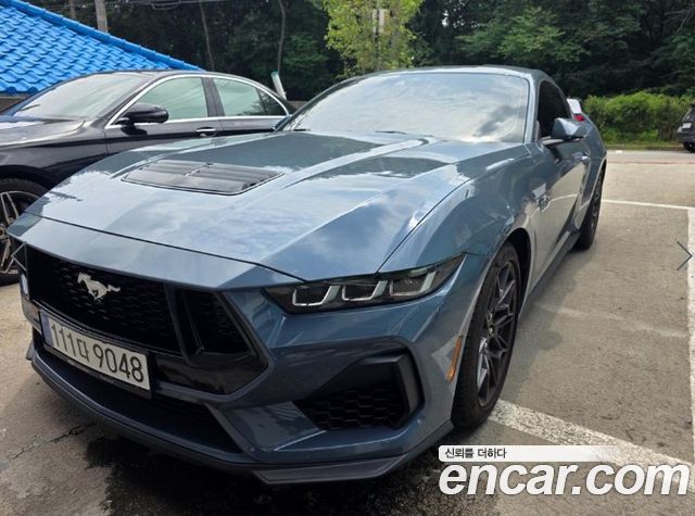 Ford Mustang 7-го поколения 5.0 GT Premium Coupe - фото 0