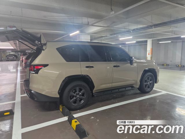 Lexus LX 4-го поколения 700h Overtrail - фото 2