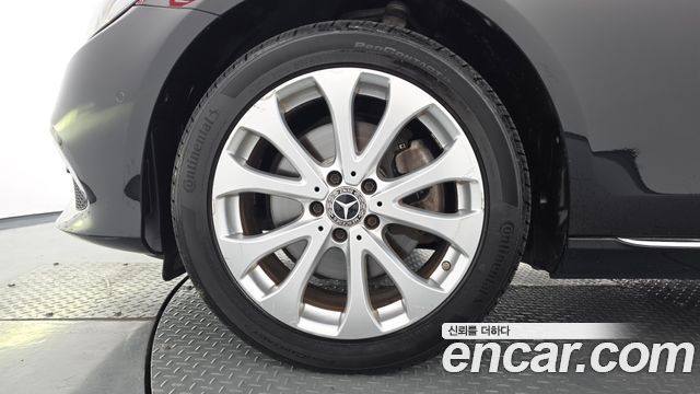 Mercedes-Benz E-Class W213 E220d 4MATIC Exclusive - фото 4