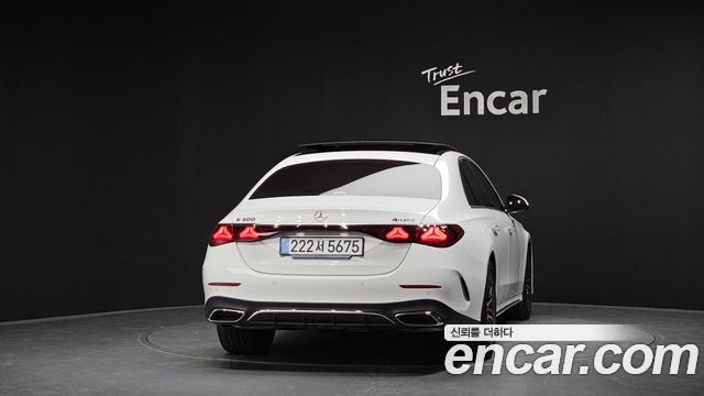Mercedes-Benz E-Class W214 E300 4MATIC AMG Line - фото 3