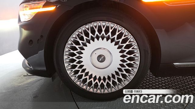 Genesis G90 3.8 AWD Premium Luxury - фото 3