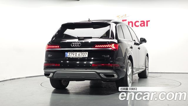 Audi Q7 45 TDI Quattro Premium - фото 3