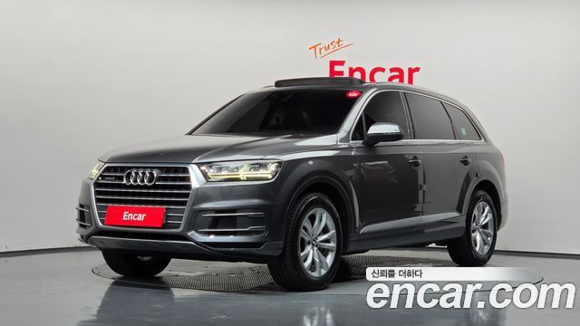 Audi Q7 45 TFSI Quattro - фото 0