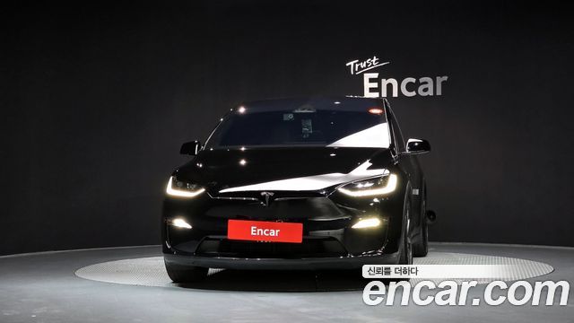 Tesla Model X Plaid - фото 2