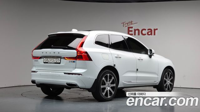 Volvo XC60 2-го поколения D5 Inscription - фото 0