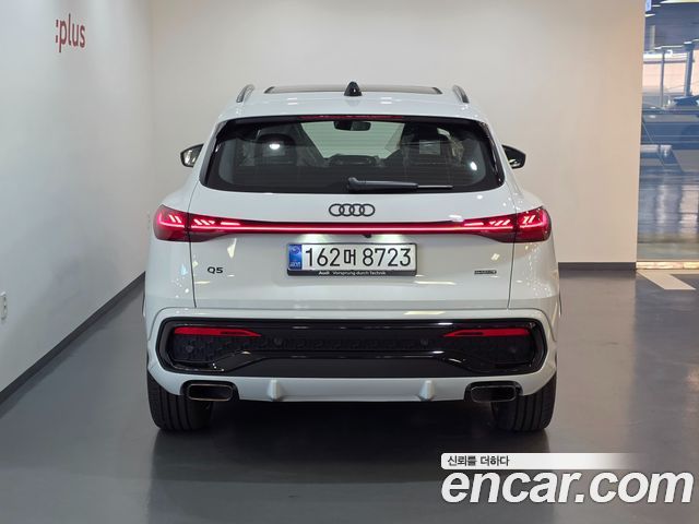 Audi Q5 45 TFSI Quattro S line - фото 3