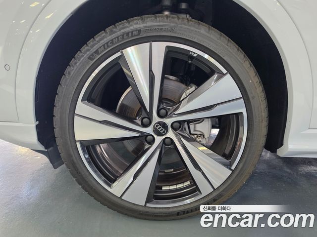 Audi Q5 45 TFSI Quattro S line - фото 4