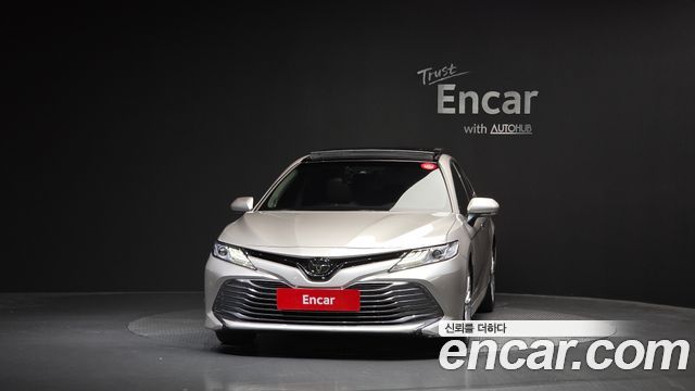 Toyota Camry XV70 2.5 - фото 2
