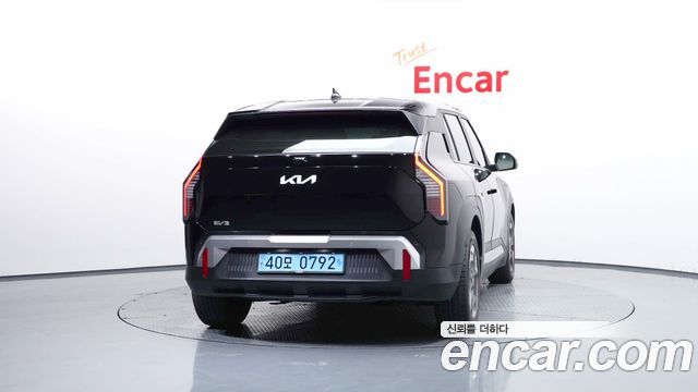 Kia EV3 Long Range 2WD AIr - фото 3