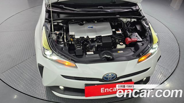 Toyota Prius 4-го поколения 1.8 - фото 4
