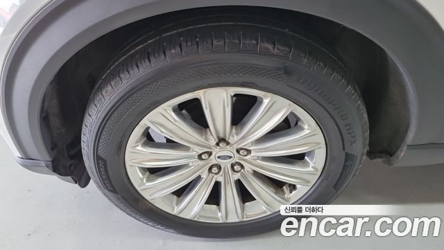 Ford Explorer 6-го поколения 2.3 LimIted 4WD - фото 4