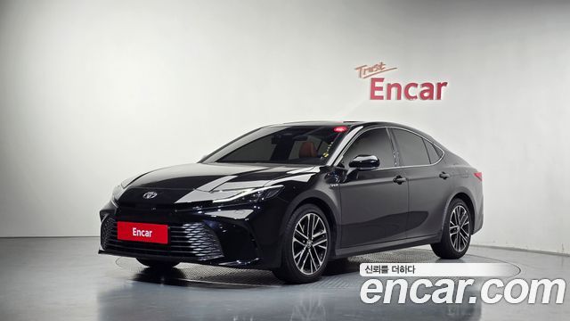 Toyota Camry XV80 2.5 XLE Hybrid - фото 0