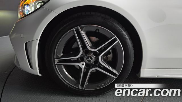 Mercedes-Benz C-Class W205 C200 Coupe - фото 4