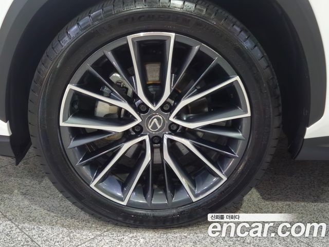 Lexus NX 350h 2-го поколения Luxury - фото 4